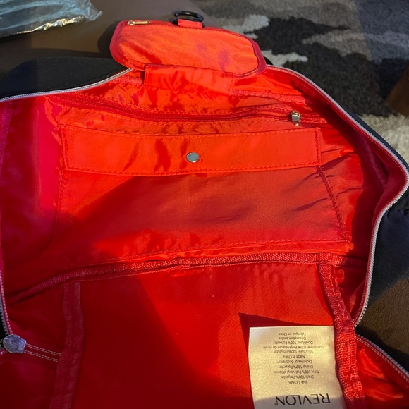 Revlon Travel Cosmetic Toiletry Bag NWT - Picture 10 of 13